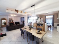 MAISON - ESQUERDES - 166 m2 - VENDU